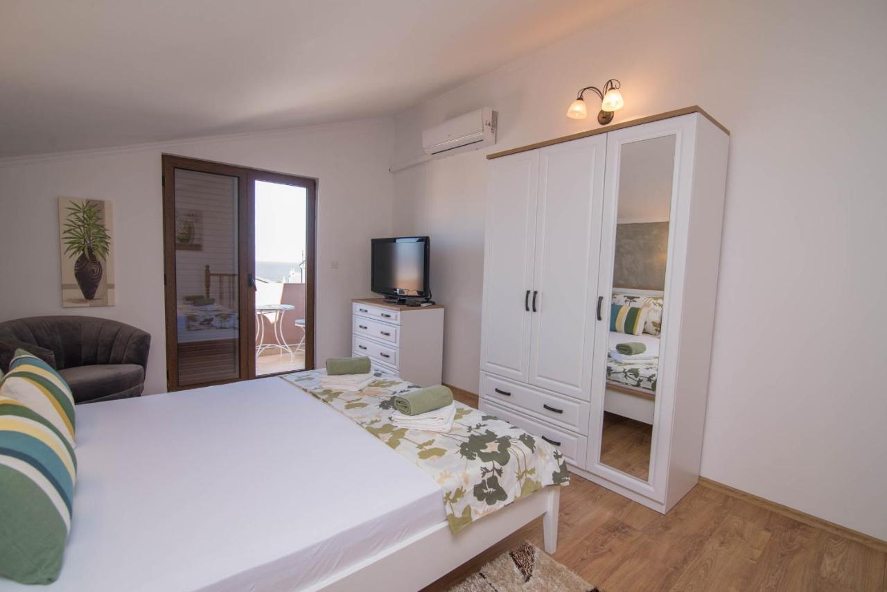 Nereo Apartment มาลีโลชินจ์ ภายนอก รูปภาพ