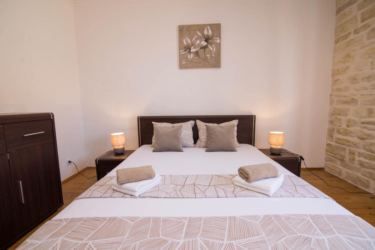 Nereo Apartment มาลีโลชินจ์ ภายนอก รูปภาพ